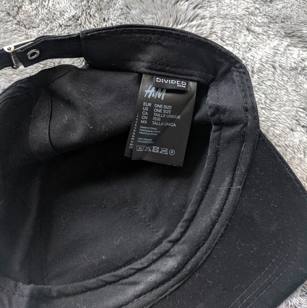 basic black cap - Picture 6 of 6